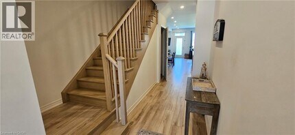11 Gledhill Crescent in Cambridge, ON - Building Photo - Building Photo