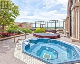 385-1385 Prince of Wales Dr in Mississauga, ON - Building Photo - Building Photo