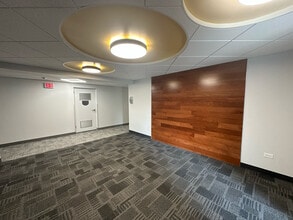 Monroeville Apartments at LaVale in Monroeville, PA - Foto de edificio - Building Photo