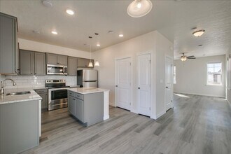 10768 W Brownstone Ln in Boise, ID - Building Photo - Building Photo