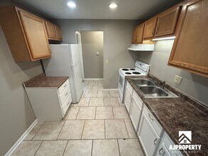 3309 S Elmwood Ave in Sioux Falls, SD - Building Photo - Building Photo