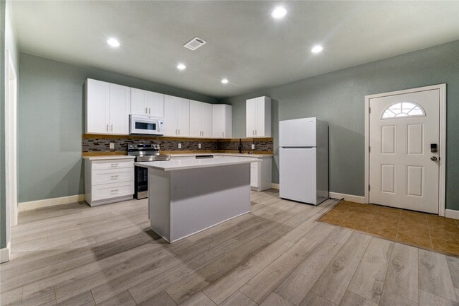 property at 4323 Continental Dr