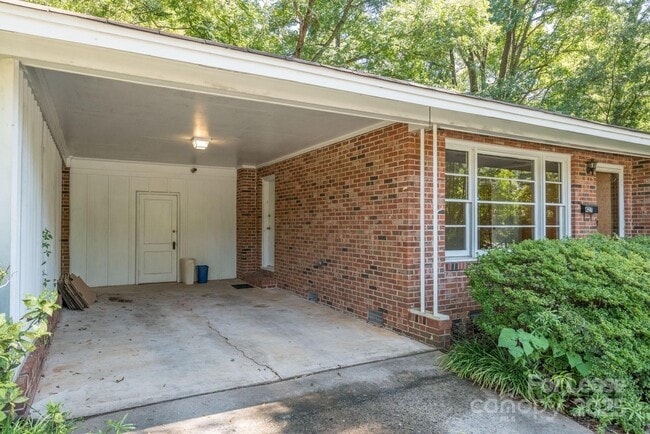 427 Scaleybark Rd in Charlotte, NC - Building Photo - Building Photo