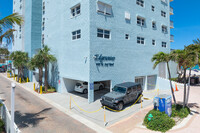 Edgewater Beach Towers in Hollywood, FL - Foto de edificio - Building Photo