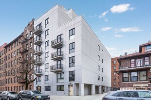 37-32 89th St in Flushing, NY - Building Photo