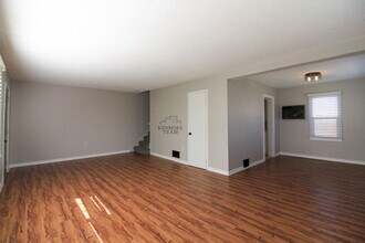 402 Benham St in Richland, WA - Building Photo - Building Photo
