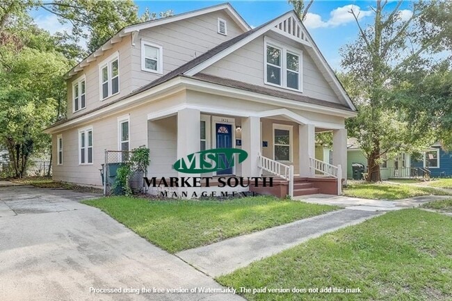 property at 1423 E 33rd St