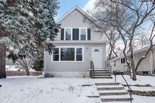 1214 Pacific St in St. Paul, MN - Building Photo