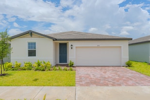 2764 San Marco Wy in Winter Haven, FL - Building Photo