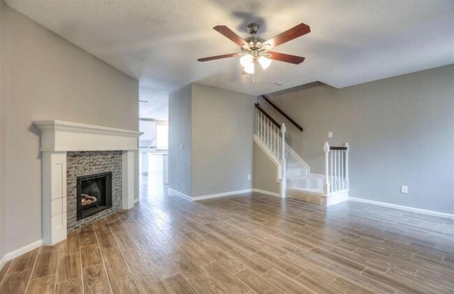 2810 Grants Lake Blvd in Sugar Land, TX - Building Photo - Building Photo