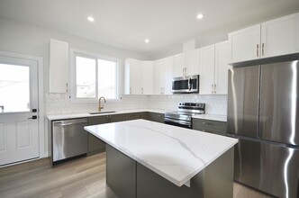 3659-3214 214 St NW in Edmonton, AB - Building Photo - Building Photo