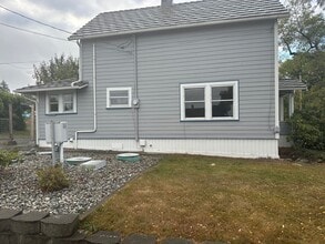 12450 Josh Wilson Rd in Mount Vernon, WA - Building Photo - Building Photo