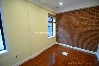 1163 Beacon St in Brookline, MA - Foto de edificio - Building Photo