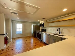 5 John St in Bristol, RI - Building Photo - Building Photo