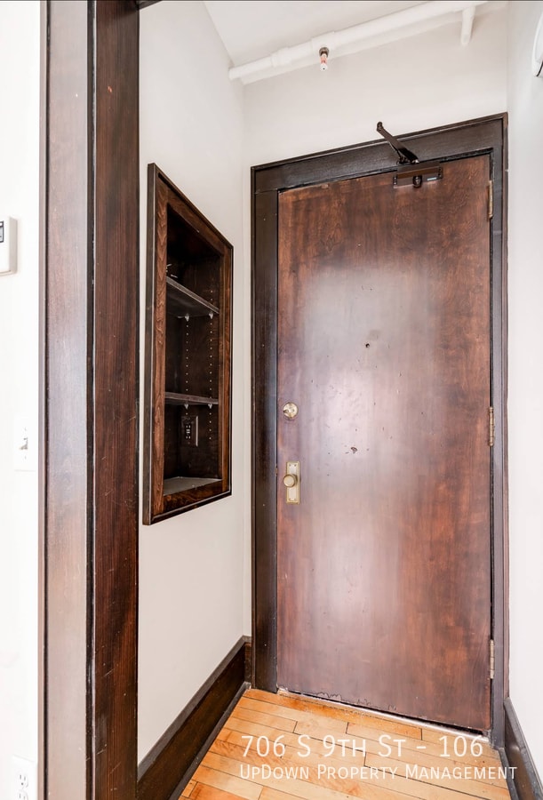 706 S 9th St in Minneapolis, MN - Building Photo - Building Photo