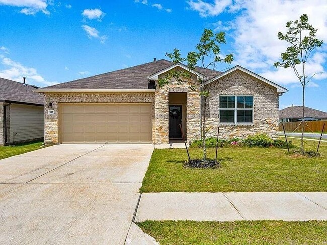 property at 305 Evergreen Sumac Lp