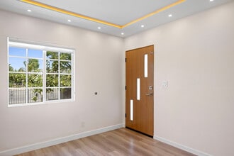 13700 Branford St in Arleta, CA - Building Photo - Building Photo