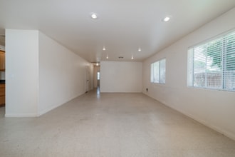 730 Pine Ave in Holtville, CA - Building Photo - Building Photo