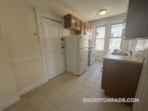 135 Washington St, Unit 56 in Boston, MA - Foto de edificio - Building Photo