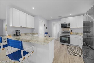 2 Fairview Blvd in Fort Myers Beach, FL - Building Photo - Building Photo