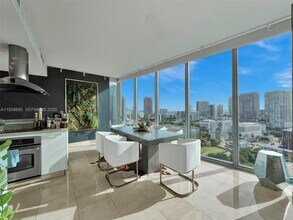 601 NE 36th St in Miami, FL - Building Photo - Building Photo