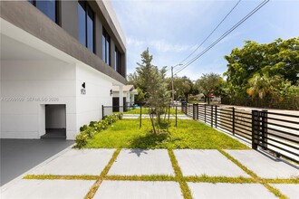 921 NW 55th St in Miami, FL - Building Photo - Building Photo