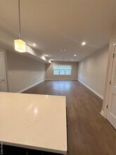 122 Greenwich Ave, Unit 301 in Goshen, NY - Building Photo - Building Photo