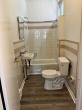 4944 N Broad St, Unit 3F in Philadelphia, PA - Building Photo - Building Photo