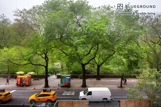 952 5th Ave in New York, NY - Building Photo - Building Photo