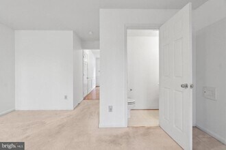 20687 Waterfall Branch Terrace in Sterling, VA - Building Photo - Building Photo