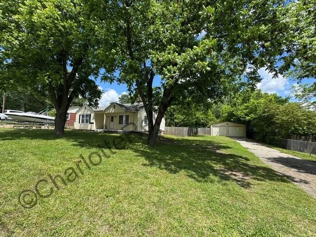 709 Madison St in Lincolnton, NC - Building Photo - Building Photo