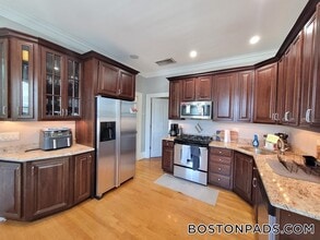 32 Ward St in Boston, MA - Building Photo - Building Photo