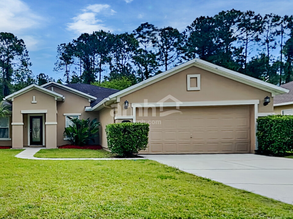 5283 Cypress Links Blvd in Elkton, FL - Building Photo