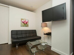 95 Wall St in New York, NY - Building Photo - Building Photo