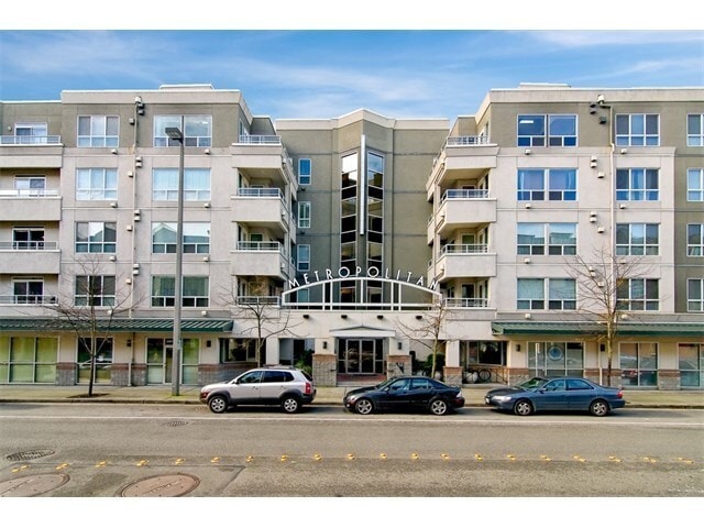 property at 925 110th Ave NE