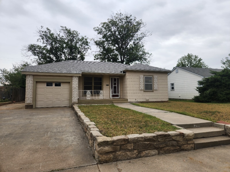 1329 Bellaire St in Amarillo, TX - Building Photo