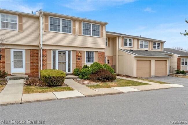 1613 Brentwood in Troy, MI - Building Photo - Building Photo