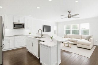 15831 Menton Bay Ct in Delray Beach, FL - Foto de edificio - Building Photo