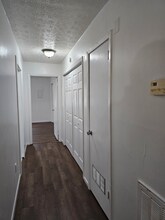 165 Midway Dr in Oliver Springs, TN - Building Photo - Building Photo