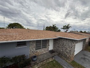 5360 Fletcher St in Hollywood, FL - Building Photo - Building Photo