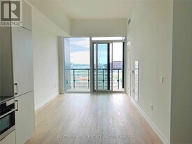 158 Front St E in Toronto, ON - Building Photo