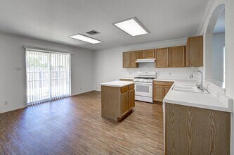 207 Brentwood Dr in Leander, TX - Building Photo - Building Photo