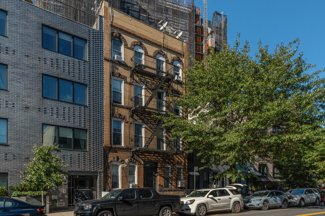 1259 De Kalb Ave in Brooklyn, NY - Building Photo - Building Photo