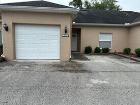 10362 Chalmer St in Spring Hill, FL - Building Photo