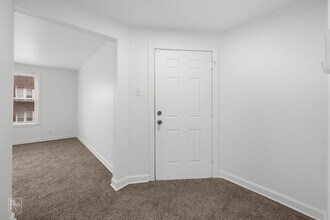 7655 S May Chicago, IL 60620 in Chicago, IL - Foto de edificio - Building Photo