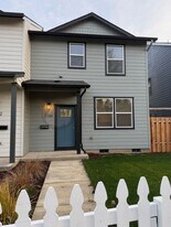 1166 7th St NW in Salem, OR - Building Photo