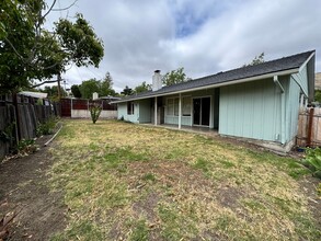 2441 Helena St in San Luis Obispo, CA - Building Photo - Building Photo