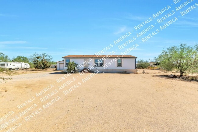 13320 W El Lobo Rd in Tucson, AZ - Building Photo - Building Photo