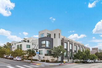 2065 Fifth Ave in San Diego, CA - Building Photo - Building Photo