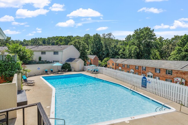 Barracks West in Charlottesville, VA - Building Photo - Building Photo